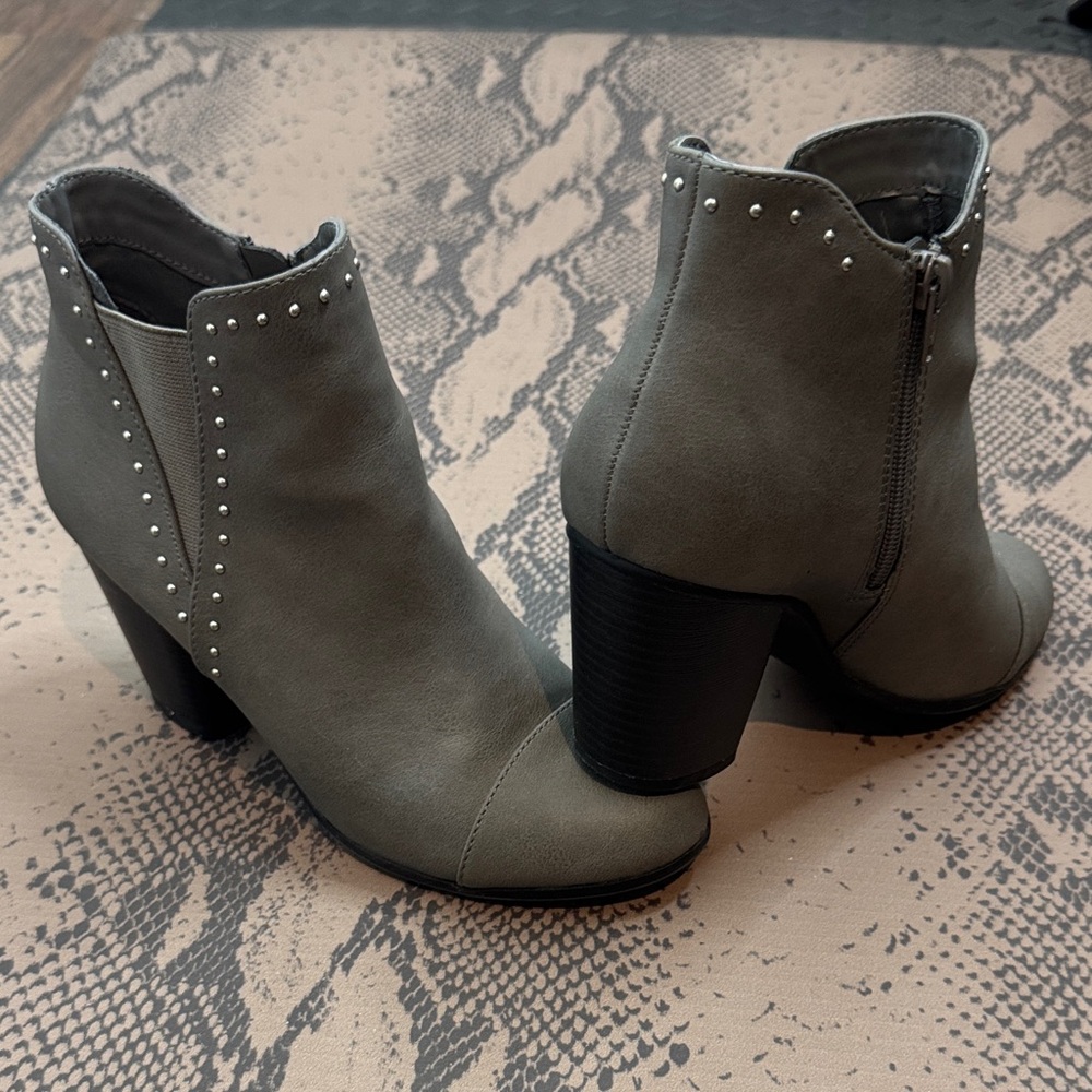 LC Lauren Conrad Studded Gray Ankle Booties